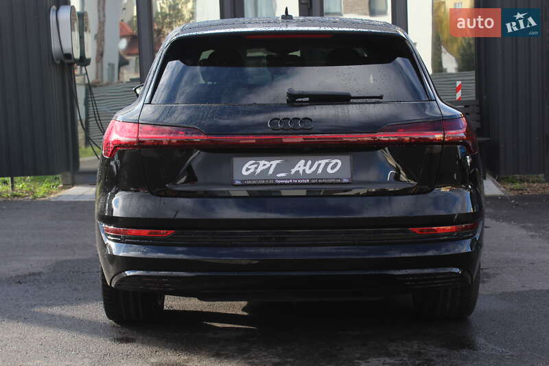 Внедорожник / Кроссовер Audi e-tron 2022 в Киеве