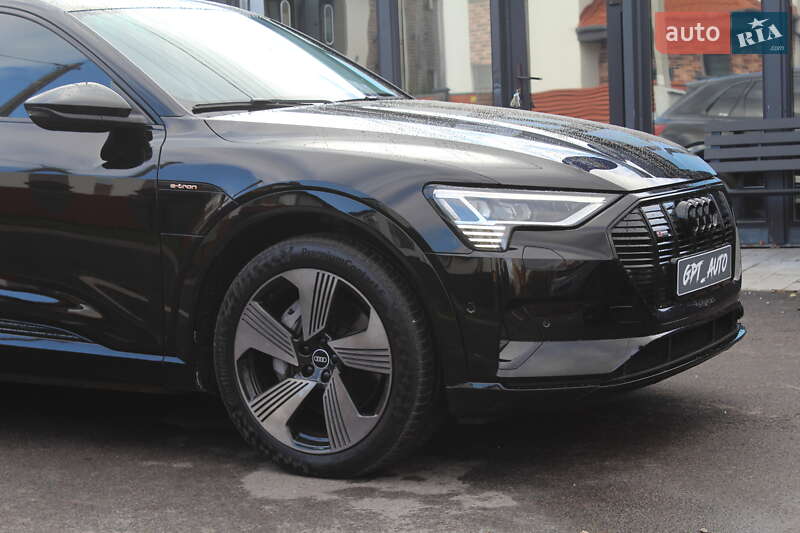 Внедорожник / Кроссовер Audi e-tron 2022 в Киеве