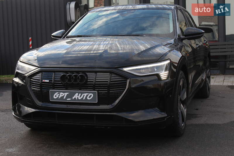 Внедорожник / Кроссовер Audi e-tron 2022 в Киеве