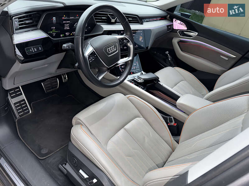 Внедорожник / Кроссовер Audi e-tron 2019 в Киеве