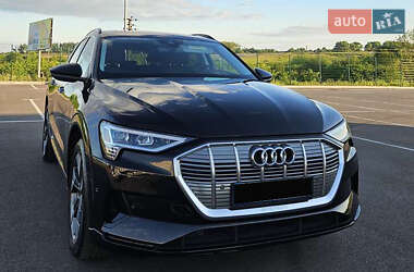 Внедорожник / Кроссовер Audi e-tron 2022 в Киеве