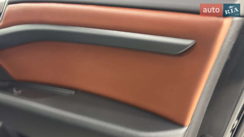 Внедорожник / Кроссовер Audi e-tron 2021 в Сваляве