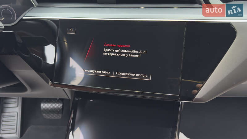 Внедорожник / Кроссовер Audi e-tron 2021 в Сваляве