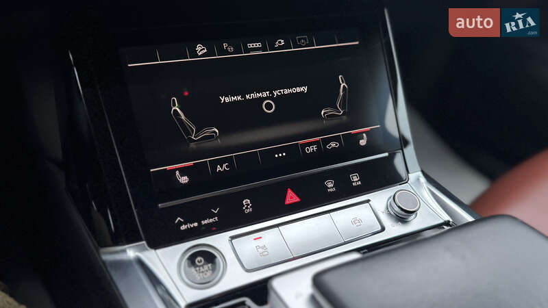 Внедорожник / Кроссовер Audi e-tron 2021 в Сваляве