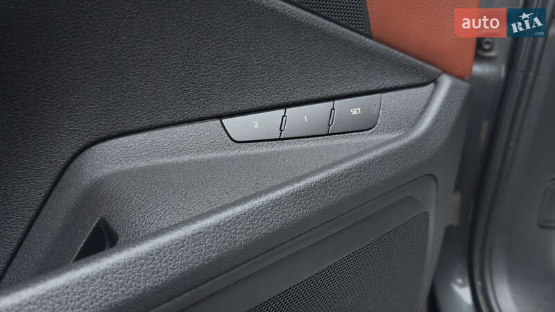 Внедорожник / Кроссовер Audi e-tron 2021 в Сваляве