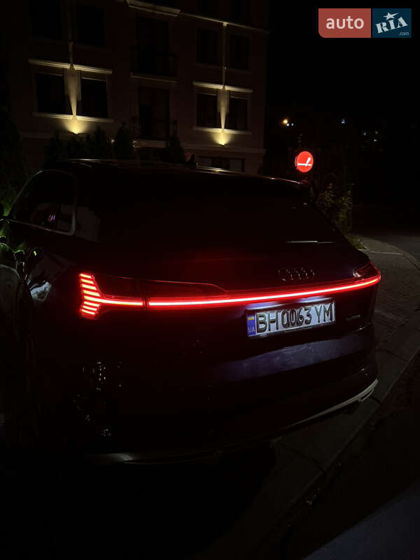 Внедорожник / Кроссовер Audi e-tron 2022 в Одессе