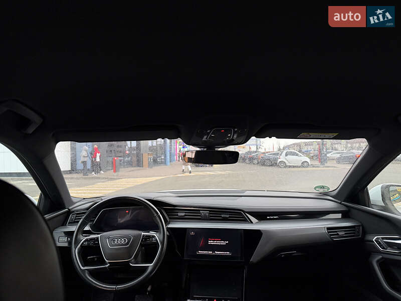 Внедорожник / Кроссовер Audi e-tron 2021 в Киеве