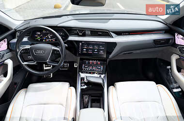 Внедорожник / Кроссовер Audi e-tron 2019 в Киеве