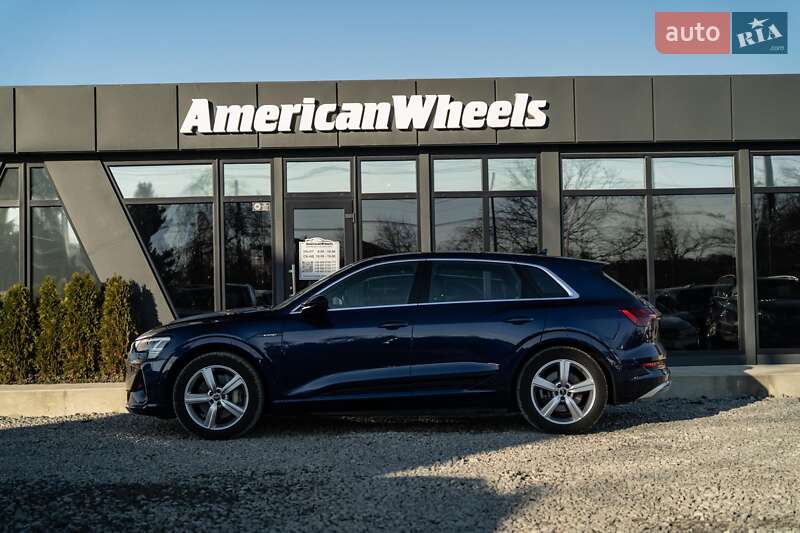 Внедорожник / Кроссовер Audi e-tron 2021 в Черновцах