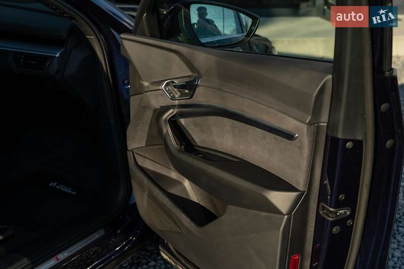 Внедорожник / Кроссовер Audi e-tron 2021 в Черновцах