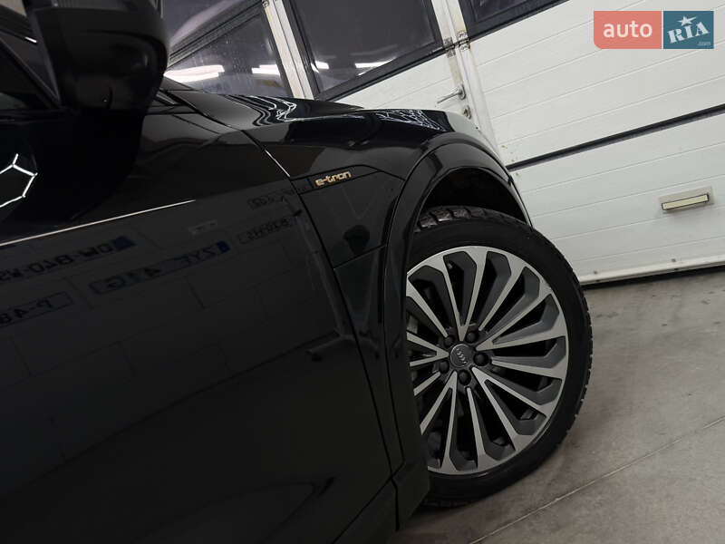 Позашляховик / Кросовер Audi e-tron 2019 в Дрогобичі