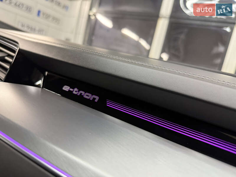Позашляховик / Кросовер Audi e-tron 2019 в Дрогобичі