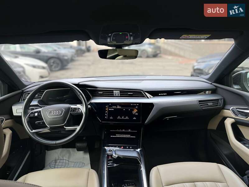 Позашляховик / Кросовер Audi e-tron 2021 в Києві