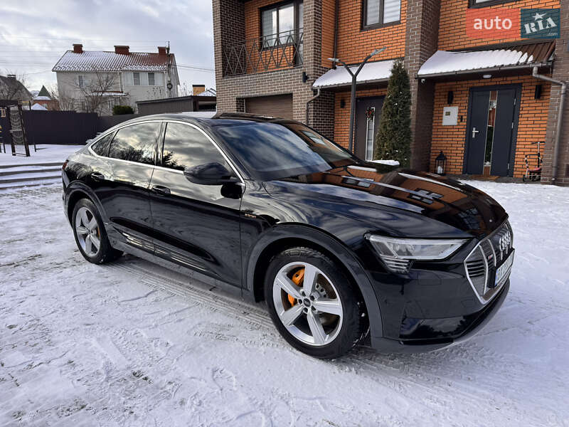 Внедорожник / Кроссовер Audi e-tron 2022 в Хмельницком
