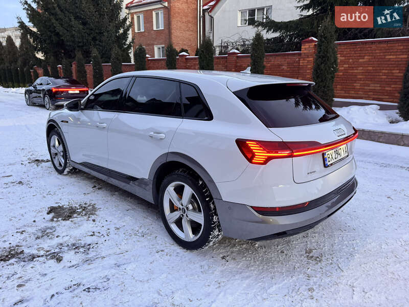 Позашляховик / Кросовер Audi e-tron 2022 в Хмельницькому фото 3 Позашляховик / Кросовер Audi e-tron 2022 в Хмельницькому