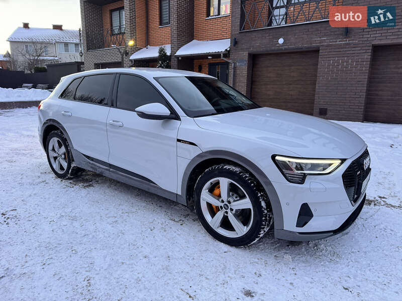 Позашляховик / Кросовер Audi e-tron 2022 в Хмельницькому фото 9 Позашляховик / Кросовер Audi e-tron 2022 в Хмельницькому