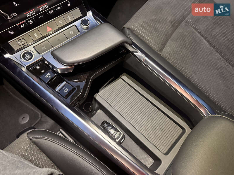 Позашляховик / Кросовер Audi e-tron 2022 в Хмельницькому фото 56 Позашляховик / Кросовер Audi e-tron 2022 в Хмельницькому