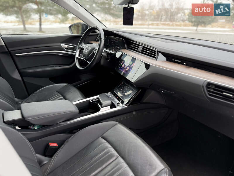 Внедорожник / Кроссовер Audi e-tron 2019 в Дрогобыче