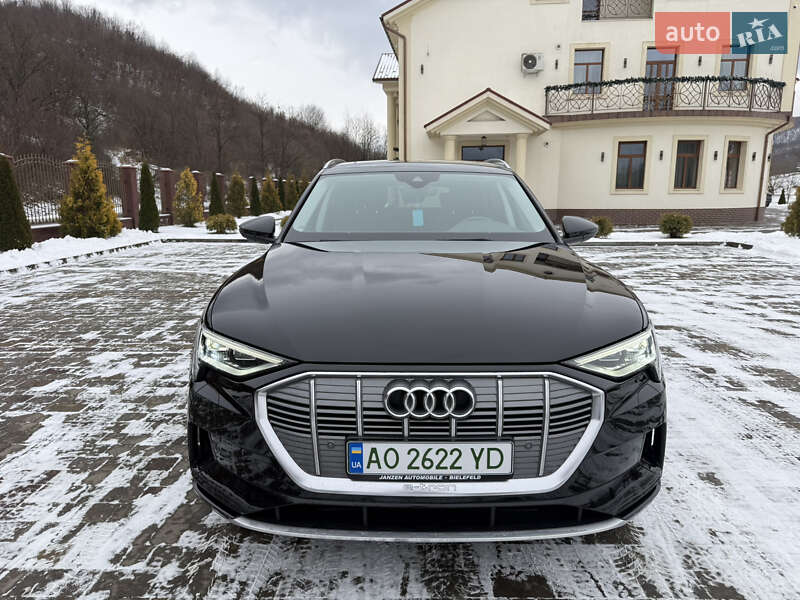Внедорожник / Кроссовер Audi e-tron 2020 в Сваляве фото 2 Внедорожник / Кроссовер Audi e-tron 2020 в Сваляве