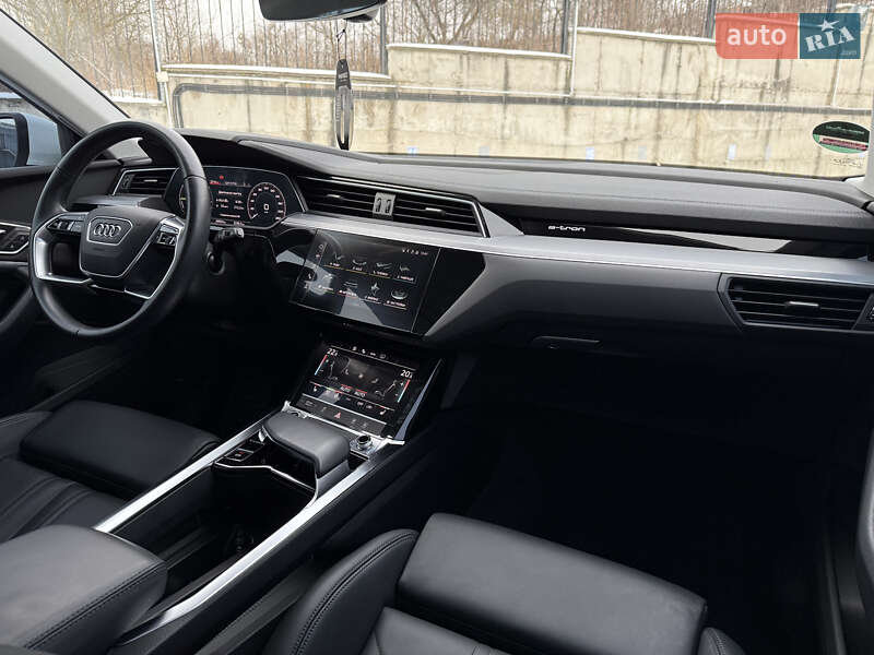 Внедорожник / Кроссовер Audi e-tron 2021 в Ровно