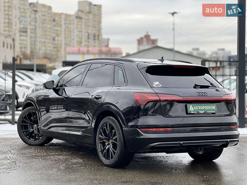 Внедорожник / Кроссовер Audi e-tron 2022 в Киеве