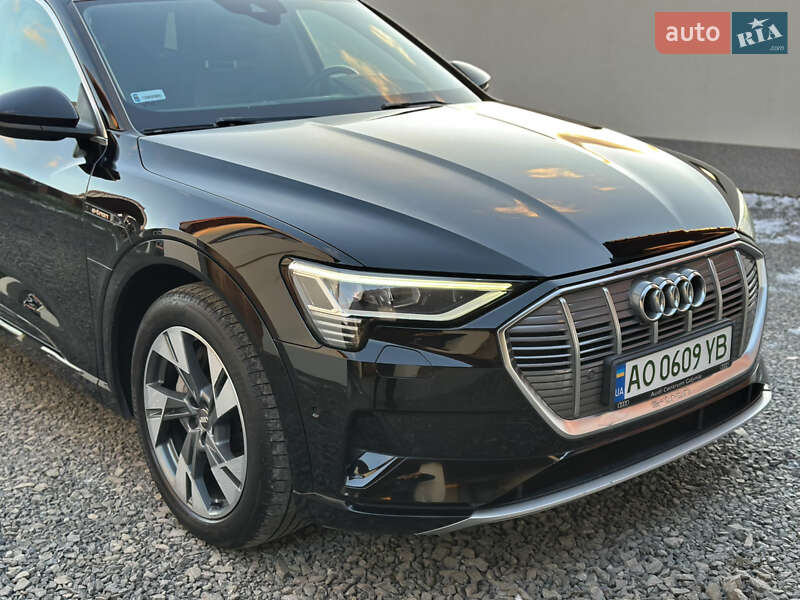 Внедорожник / Кроссовер Audi e-tron 2020 в Ужгороде