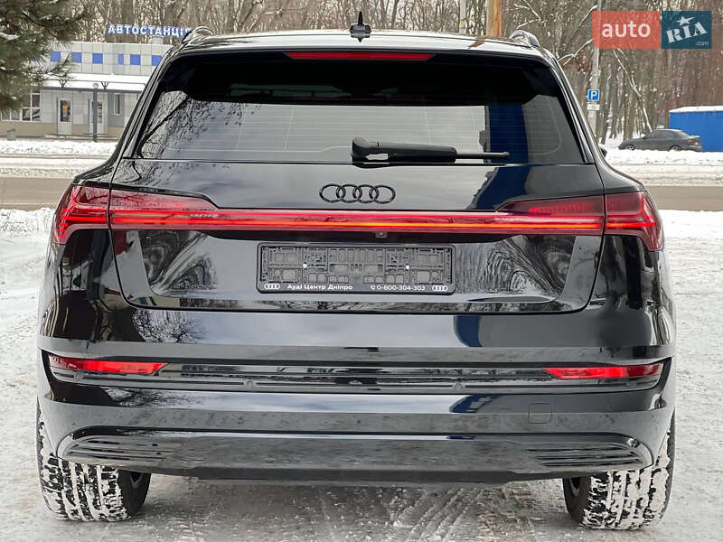 Внедорожник / Кроссовер Audi e-tron 2022 в Днепре