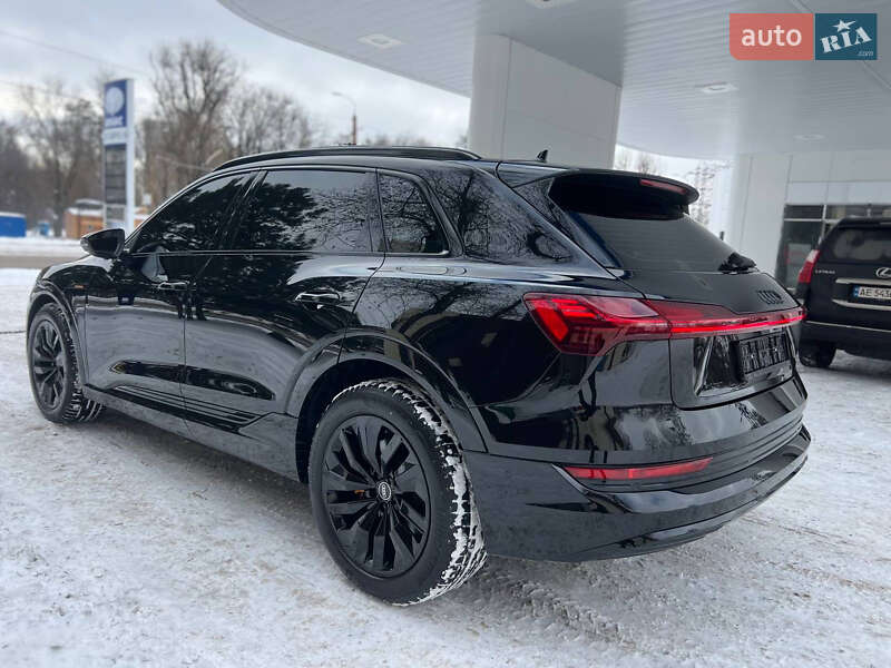 Внедорожник / Кроссовер Audi e-tron 2022 в Днепре