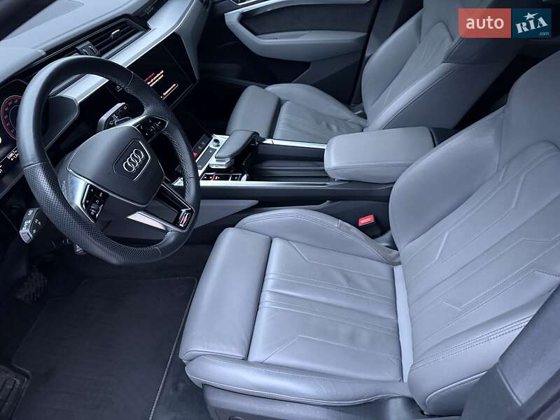 Позашляховик / Кросовер Audi e-tron 2021 в Києві