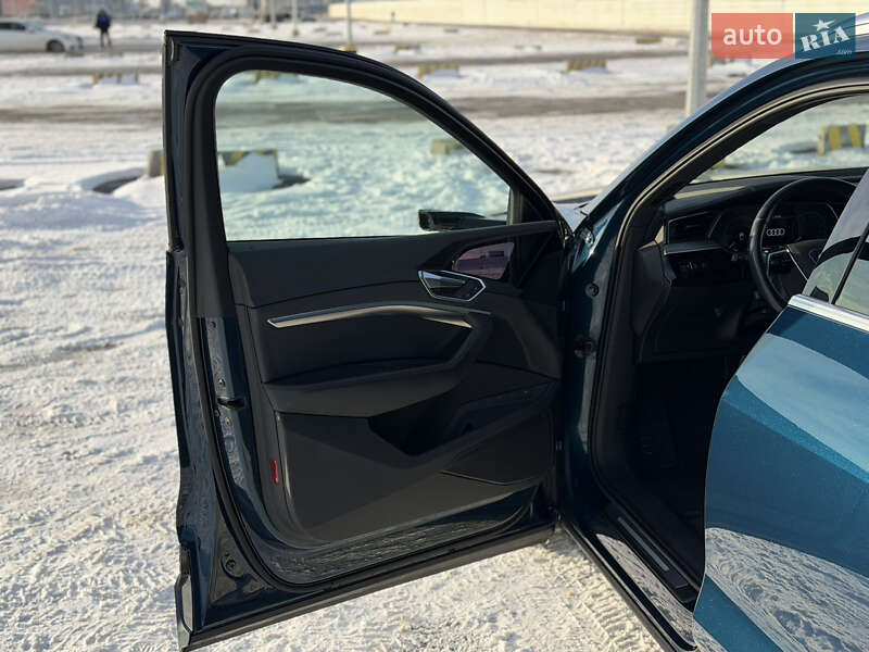 Внедорожник / Кроссовер Audi e-tron 2019 в Львове