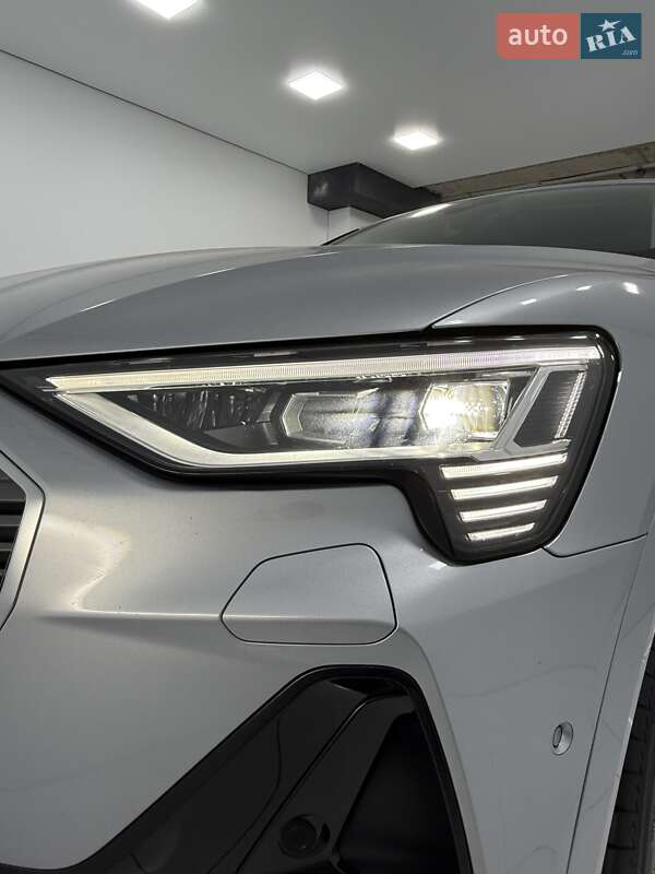 Позашляховик / Кросовер Audi e-tron 2020 в Одесі фото 20 Позашляховик / Кросовер Audi e-tron 2020 в Одесі