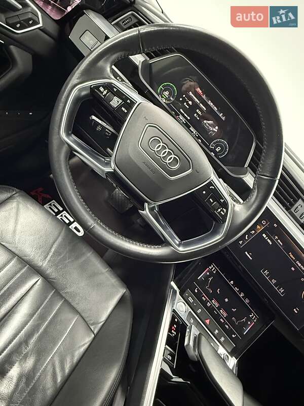Позашляховик / Кросовер Audi e-tron 2020 в Одесі фото 39 Позашляховик / Кросовер Audi e-tron 2020 в Одесі