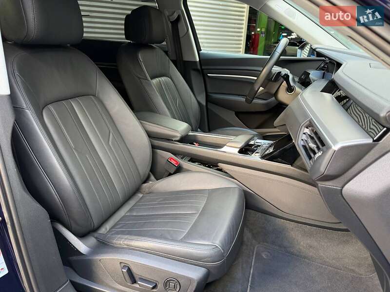 Внедорожник / Кроссовер Audi e-tron 2021 в Киеве