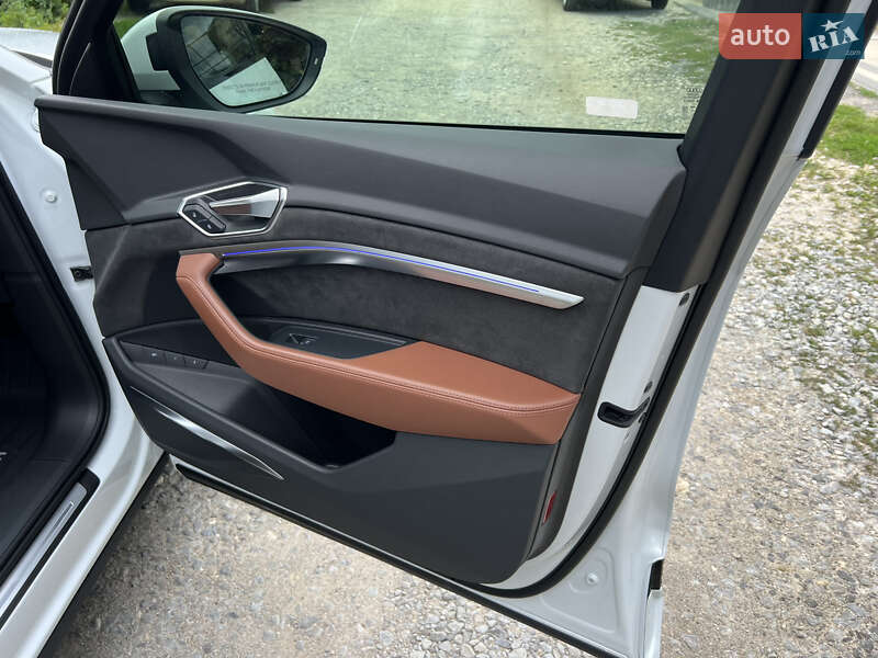 Внедорожник / Кроссовер Audi e-tron 2021 в Тернополе