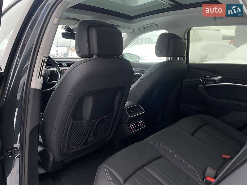 Позашляховик / Кросовер Audi e-tron 2020 в Львові фото 23 Позашляховик / Кросовер Audi e-tron 2020 в Львові