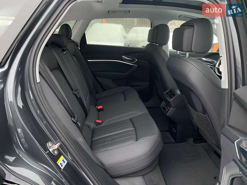 Позашляховик / Кросовер Audi e-tron 2020 в Львові фото 25 Позашляховик / Кросовер Audi e-tron 2020 в Львові