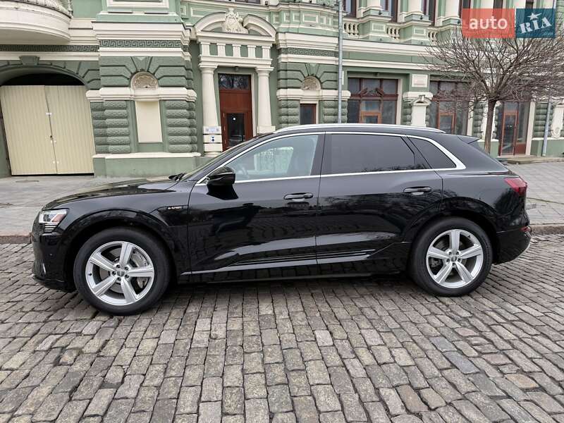 Внедорожник / Кроссовер Audi e-tron 2019 в Одессе