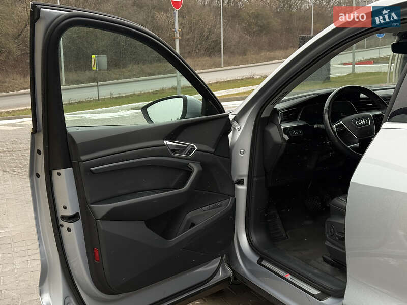 Внедорожник / Кроссовер Audi e-tron 2021 в Тернополе фото 15 Внедорожник / Кроссовер Audi e-tron 2021 в Тернополе
