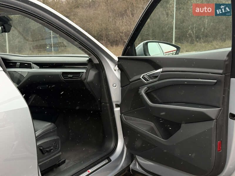 Внедорожник / Кроссовер Audi e-tron 2021 в Тернополе фото 22 Внедорожник / Кроссовер Audi e-tron 2021 в Тернополе