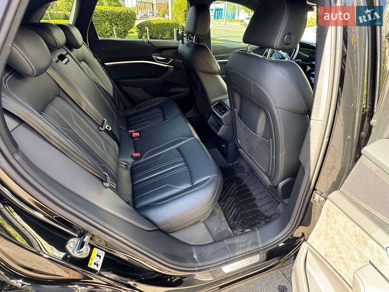 Внедорожник / Кроссовер Audi e-tron 2019 в Одессе фото 19 Внедорожник / Кроссовер Audi e-tron 2019 в Одессе