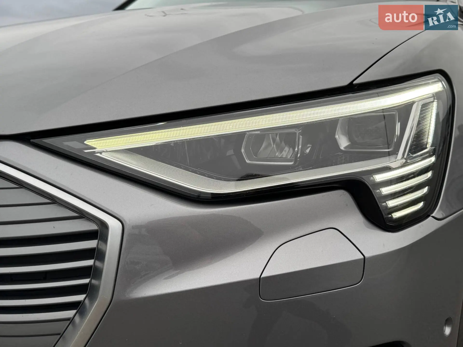 2021 Audi e-tron - мініатюра 13