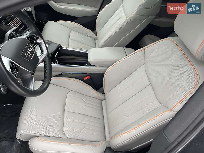 Внедорожник / Кроссовер Audi e-tron 2022 в Киеве