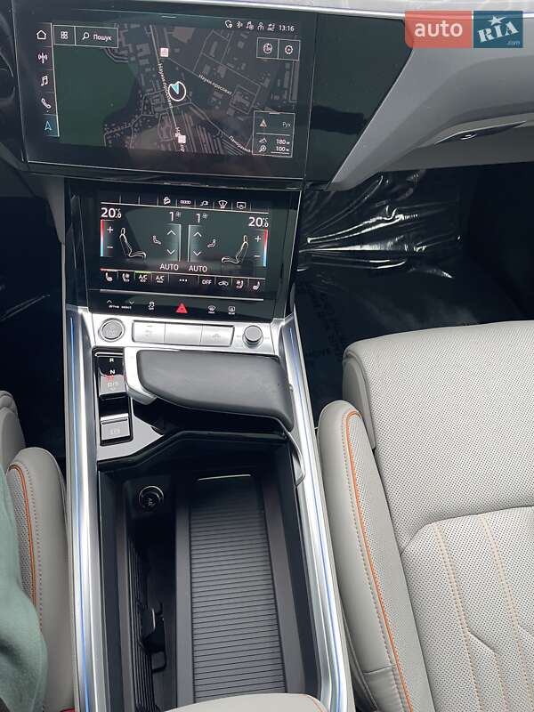 Внедорожник / Кроссовер Audi e-tron 2022 в Киеве