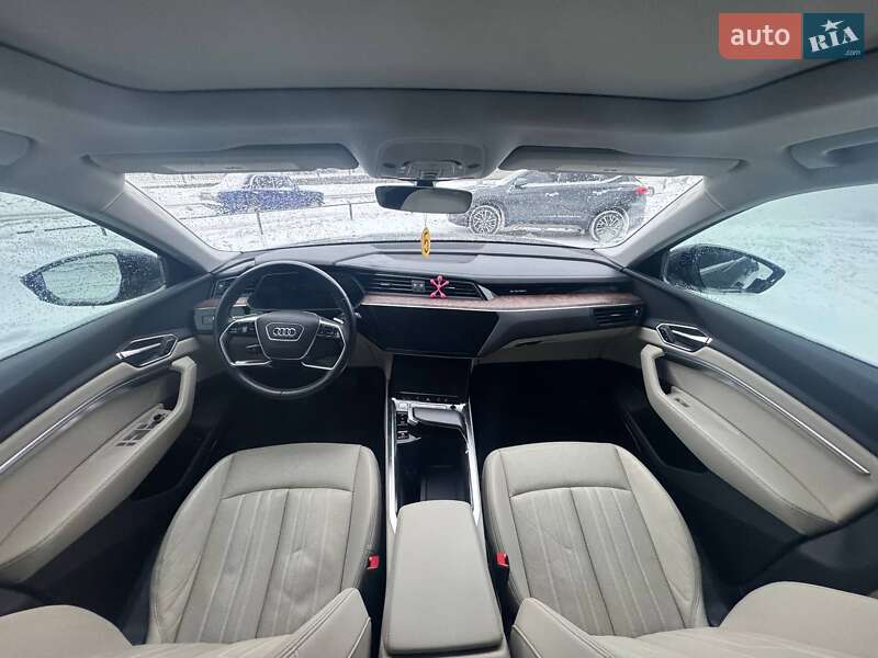 Внедорожник / Кроссовер Audi e-tron 2019 в Киеве