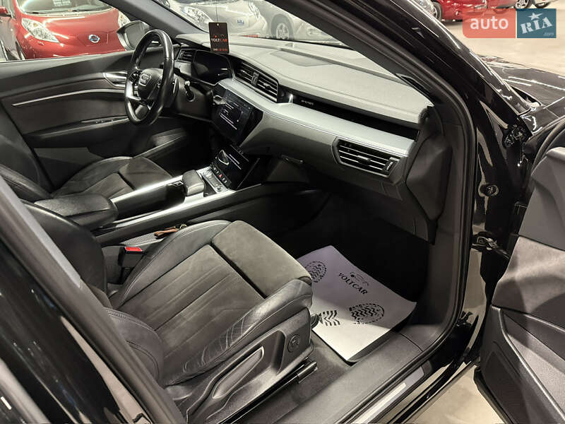 Внедорожник / Кроссовер Audi e-tron 2019 в Владимире фото 11 Внедорожник / Кроссовер Audi e-tron 2019 в Владимире