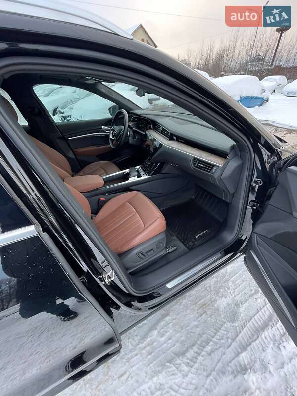 Внедорожник / Кроссовер Audi e-tron 2021 в Львове