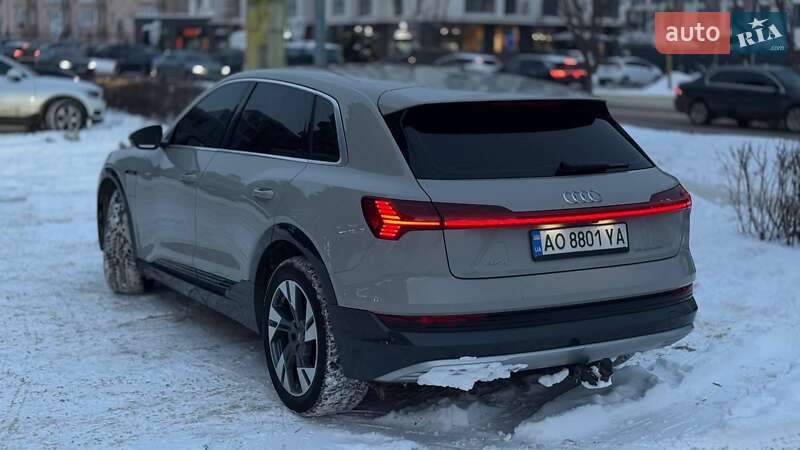 Внедорожник / Кроссовер Audi e-tron 2019 в Ужгороде