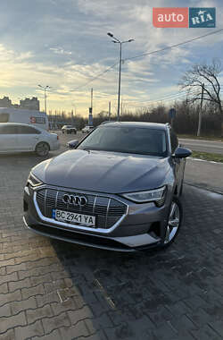 Позашляховик / Кросовер Audi e-tron 2019 в Полтаві