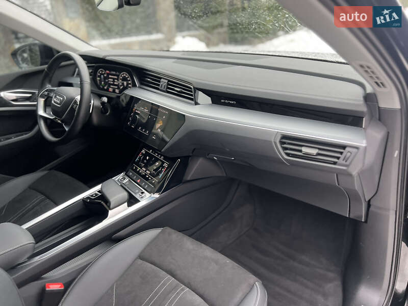 Внедорожник / Кроссовер Audi e-tron 2022 в Хмельницком