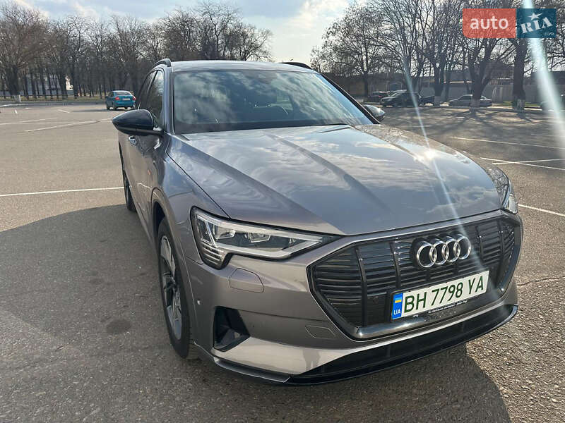 Позашляховик / Кросовер Audi e-tron 2020 в Ірпені